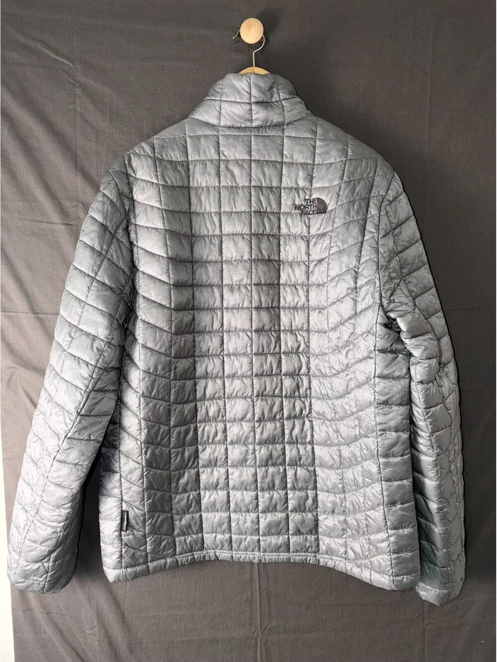 The North Face ThermoBall Jacket Men’s Large Gray Silver Quilted Puffer